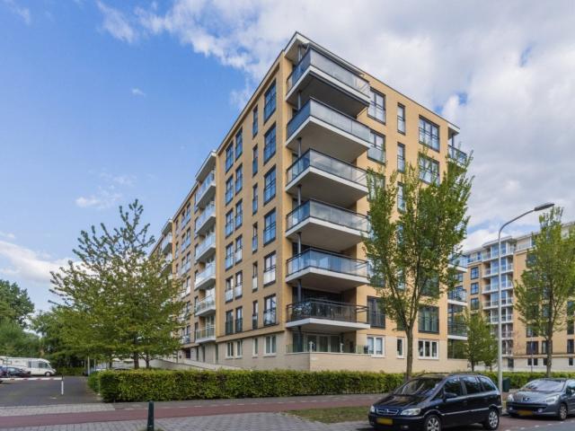 appartement in Den Haag, Groen van Prinstererlaan