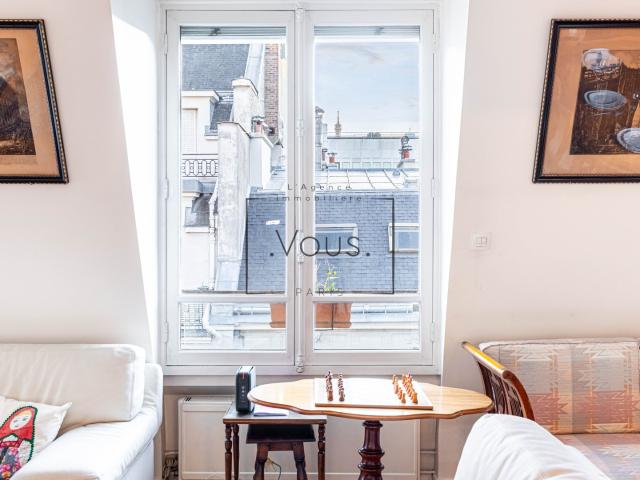 Appartement indépendant sans vis à vis au 6ème et dernier étage Paris VIIIe