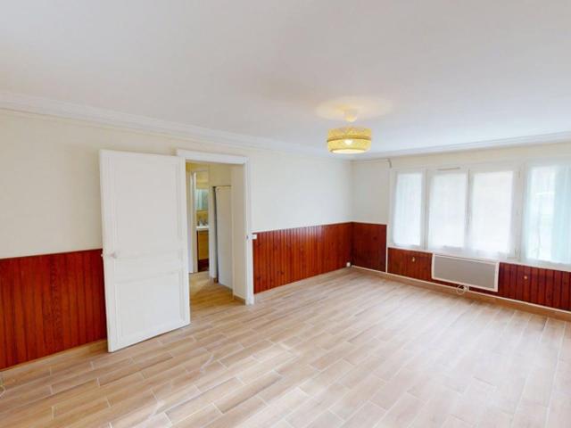 Appartement Issou 1 pièce s 34.02 m2