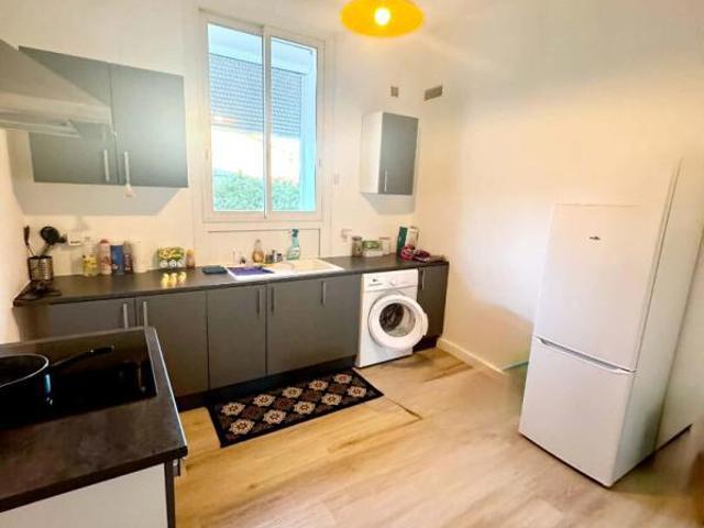 Appartement Istres 2 pièce s Avec Terrasse et Beau JARDIN
