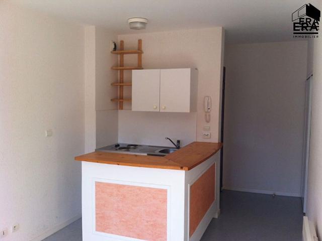 Appartement La Couronne 1 pièce s 30 m2