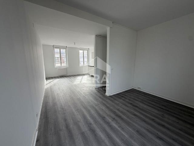 Appartement La Fere 3 pièce s 82 m2