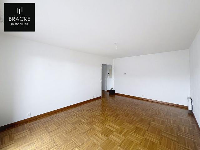 Appartement La Garenne colombes 3 pièces avec balcon et parking