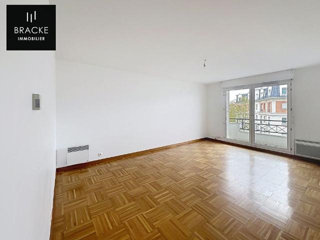 Appartement La Garenne colombes 3 pièces avec balcon et parking