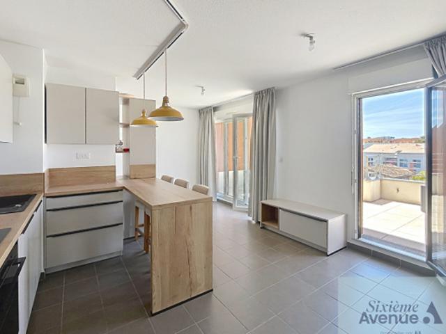 Appartement La Seyne Sur Mer dernier étage ascenseur terrasse 3 pièce s