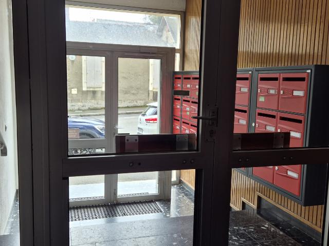 APPARTEMENT LAVAL
