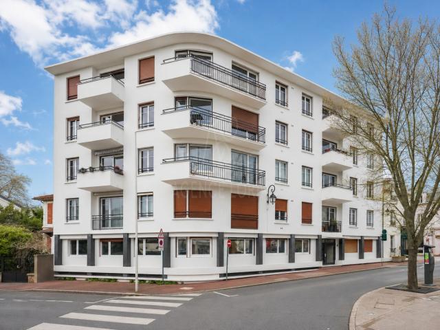 Appartement Le Vesinet 5 pièce s 82.51 m2
