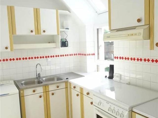 APPARTEMENT LE RHEU CENTRE BOURG