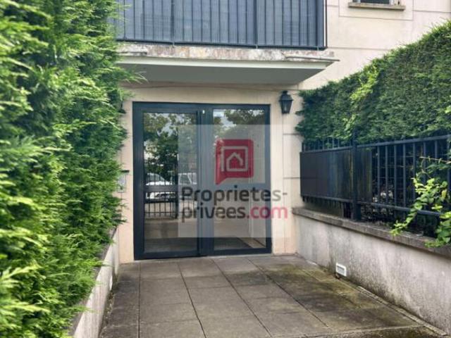 Appartement Les Essarts Le Roi 1 pièce s 28.2 m2