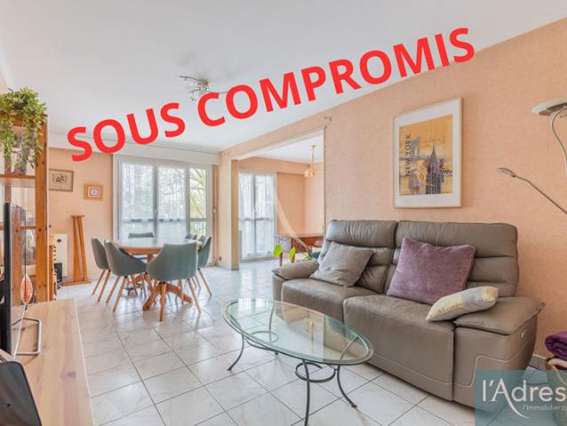 Appartement Les Ulis 5 pièce s 97,60 m²