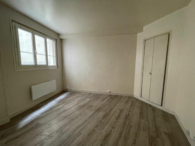 Appartement Levallois Perret 1 pièce s 20.19 m2