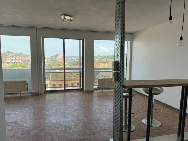 Appartement Liège vue panoramique, cuisine ouverte
