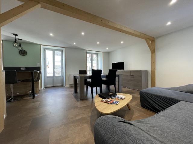 Appartement + local 131m² Vic sur Cère