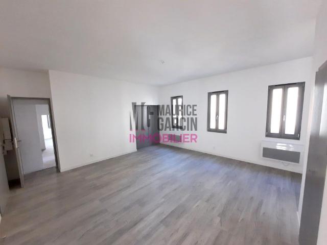 APPARTEMENT LOCATION CARPENTRAS 4 pièce s 97m²