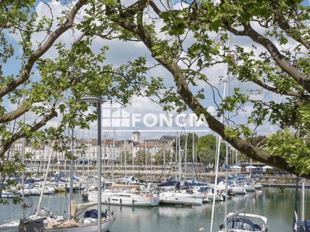 Appartement loft dans quartier très animé de La Rochelle au joli style scandinave