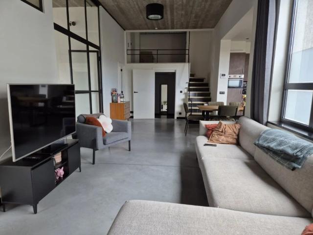 Appartement loft stijl in het centrum met 2 slaapkamers en terras