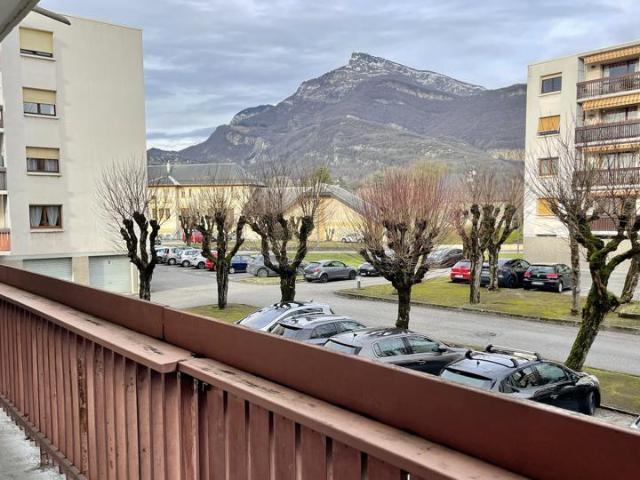 Appartement lumineux 4 pièces 3 chambres 77 m2 Bassens