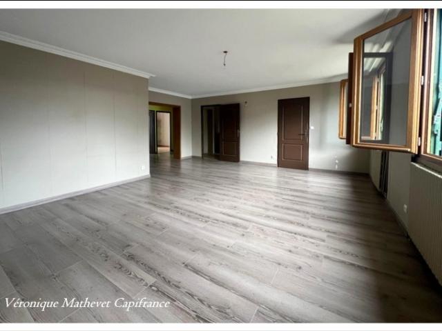 APPARTEMENT LUMINEUX 3 CHAMBRES VUE DEGAGEE JARDIN
