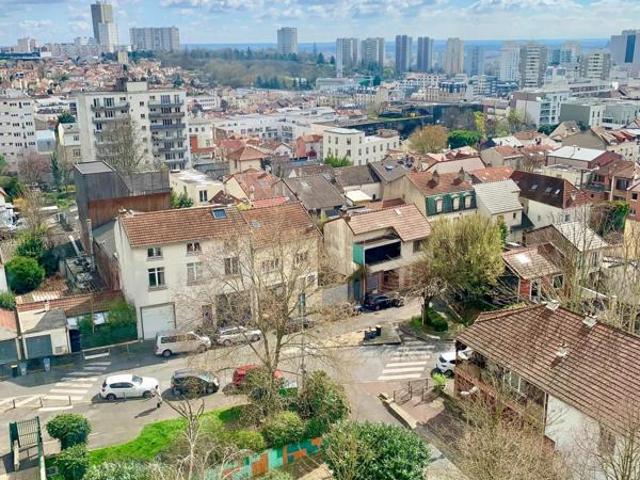Appartement lumineux à fort potentiel à Bagnolet
