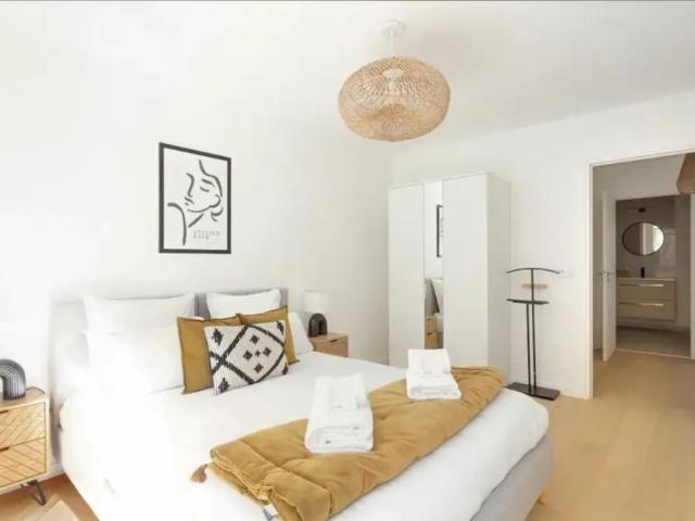 Appartement lumineux à louer à Annemasse, 1 pièce, situé au 1er étage