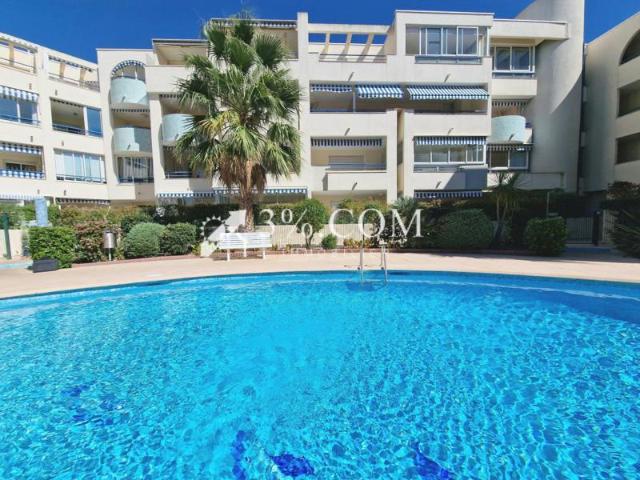 Appartement lumineux à pied de la plage et des commerces
