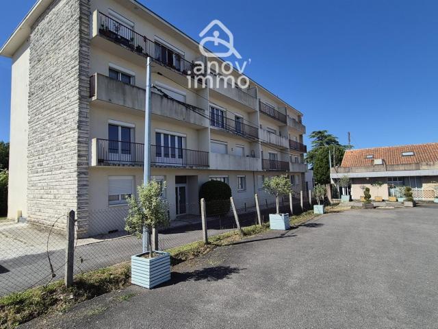 Appartement lumineux à Soyaux, à 2 mn des commodités et dans. 57m² Soyaux