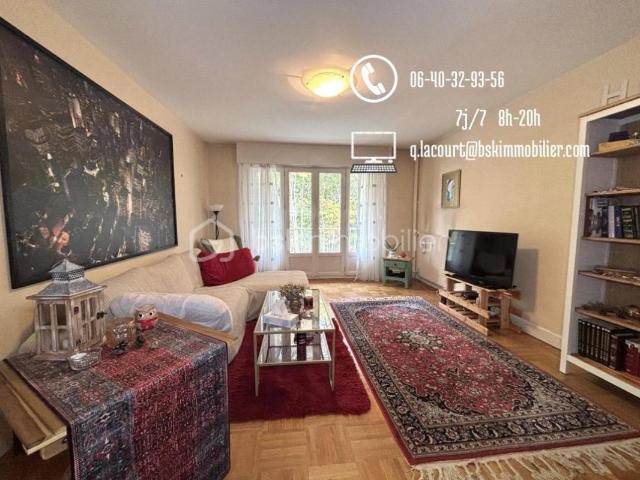 Appartement lumineux au cœur d'Avon avec doubles balcons