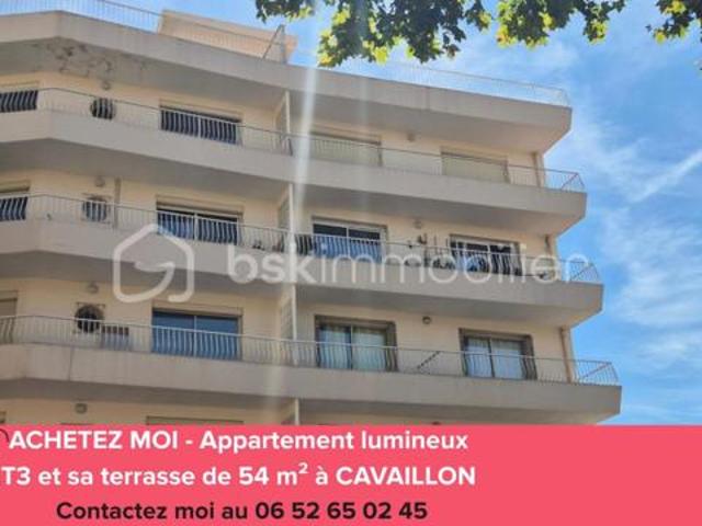 Appartement lumineux au dernier étage avec terrasse et parking sécurisé