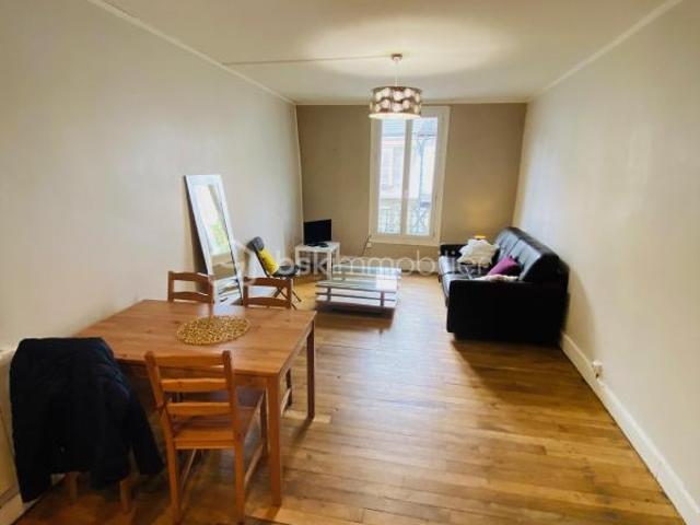 Appartement lumineux avec mezzanine Rue Bannier
