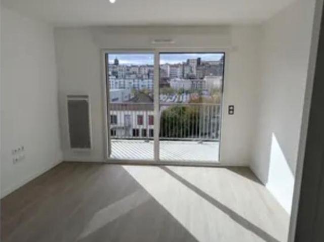 Appartement lumineux avec balcon à louer à Clermont Ferrand