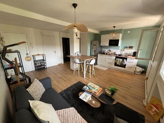 Appartement lumineux avec balcon à louer à Saint Étienne