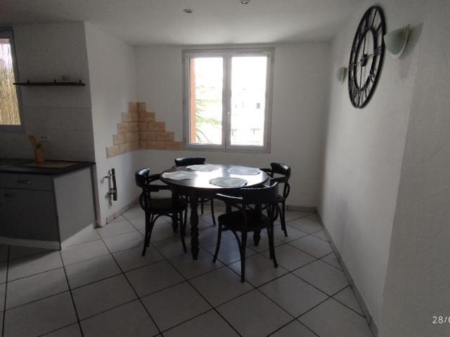 Appartement lumineux avec balcon et terrasse à louer à Cholet