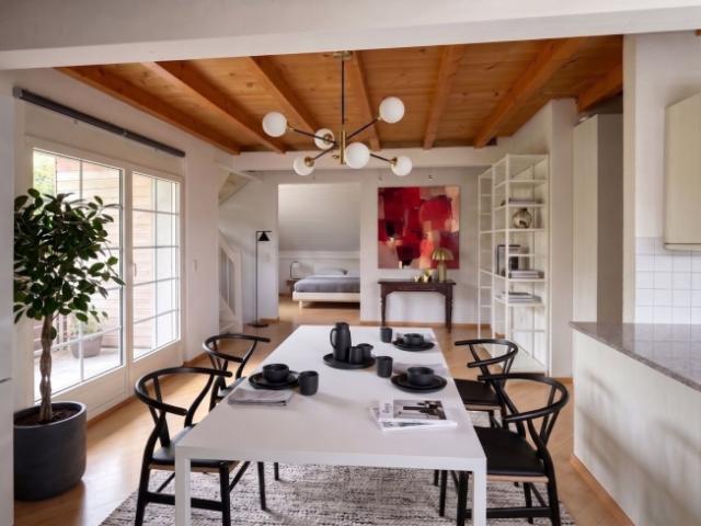Appartement lumineux avec galerie aménagée en duplex et vue dégagée sur les montagnes La Rippe