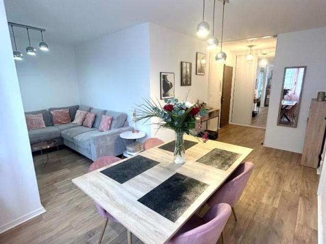 Appartement lumineux avec garage à louer à Villeurbanne