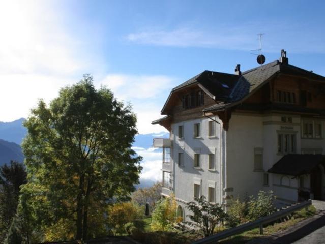 Appartement lumineux avec vue imprenable sur les montagnes