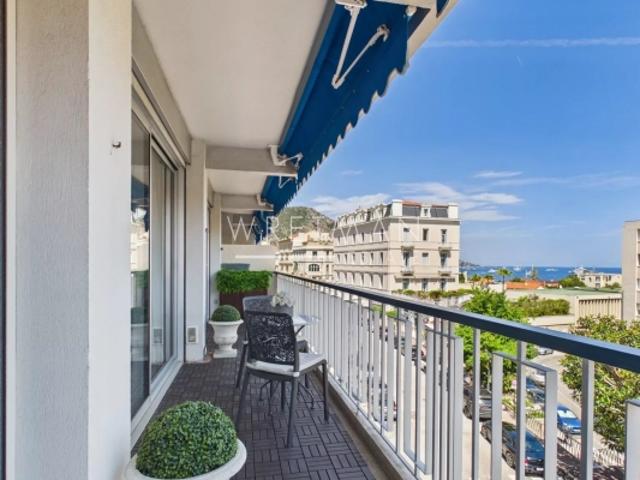 Appartement Lumineux avec Vue Mer, Centre Ville de Beaulieu sur Mer