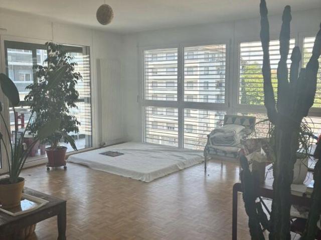 Appartement lumineux de 5 pièces situé Rue Daubin 22, 1203 Genève