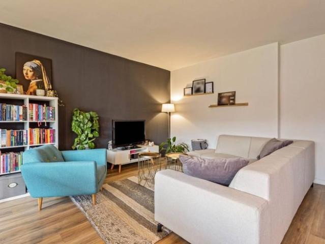 Appartement lumineux de 2 chambres à vendre à Sint Amandsber