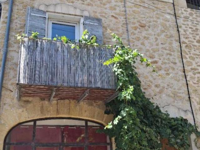 Appartement lumineux de 2 pièces à Lauris