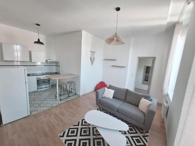 Appartement lumineux de 2 pièces à Libourne, avec charges mensuelles