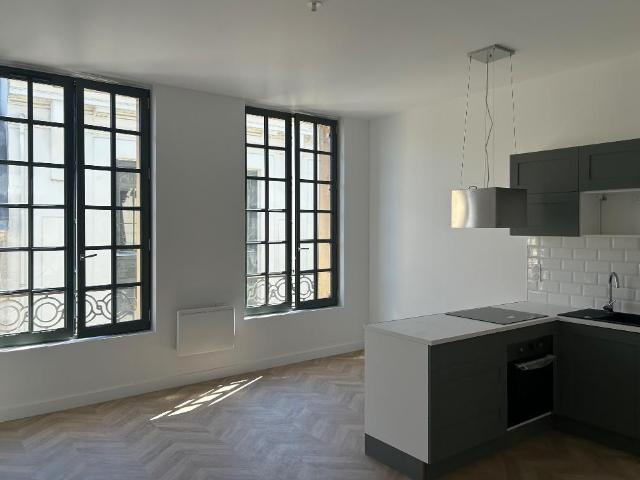 Appartement lumineux de 2 pièces à louer au Mans, avec vue