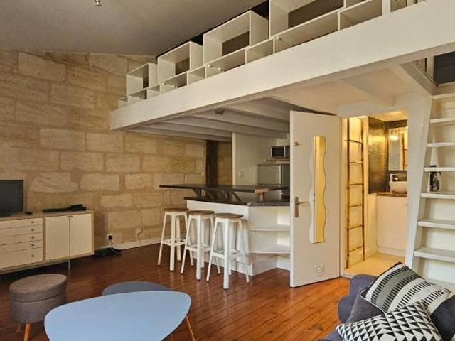 Appartement lumineux de 2 pièces à louer à Bordeaux