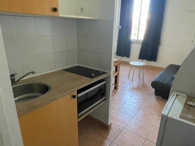 Appartement lumineux de 2 pièces à louer à Nîmes
