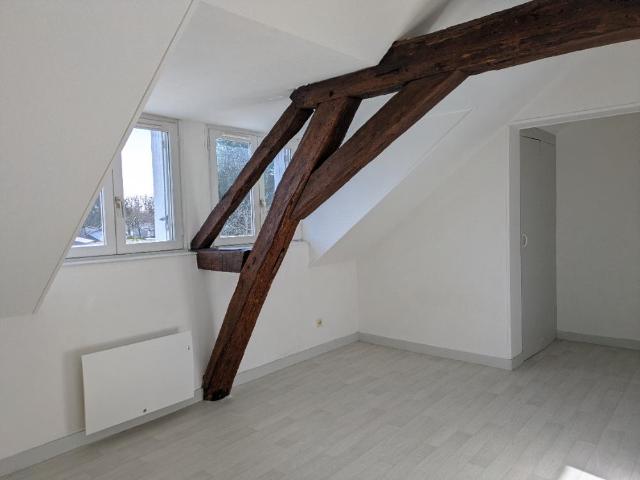 Appartement lumineux de 2 pièces à louer à Saumur