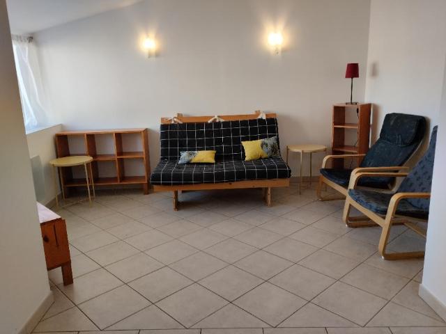 Appartement lumineux de 2 pièces à louer à Pierrelatte