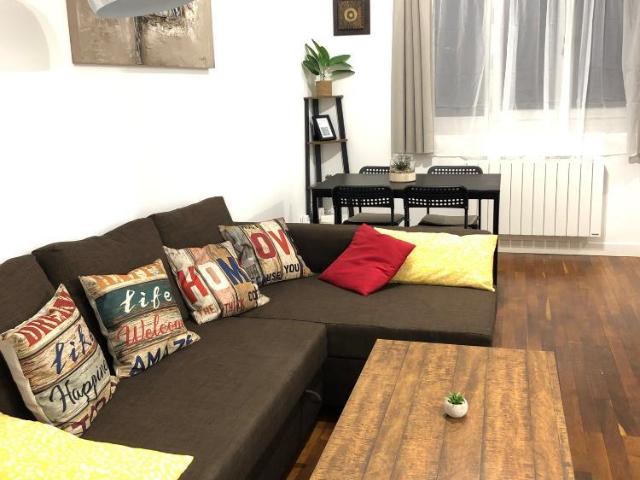 Appartement lumineux de 3 pièces avec charges mensuelles, quartier agréable