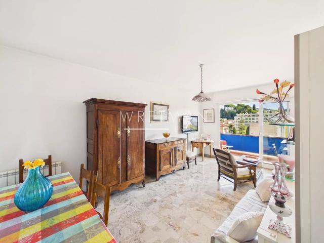 Appartement lumineux de 3 pièces avec terrasse au calme – Ni. 69m² Nice