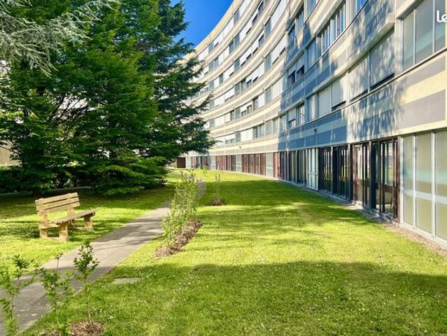 Appartement lumineux en centre ville | Roanne | 6O m²