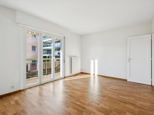 Appartement lumineux et calme 2,5 pièces à Pully