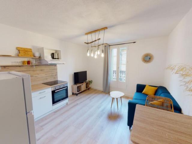 Appartement lumineux et moderne avec plein de charme à loue